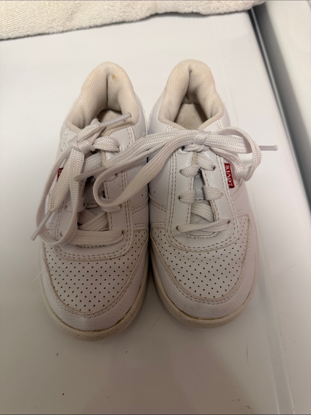 Levi's Kids Off-White Lace-Up Perforated Sneakers